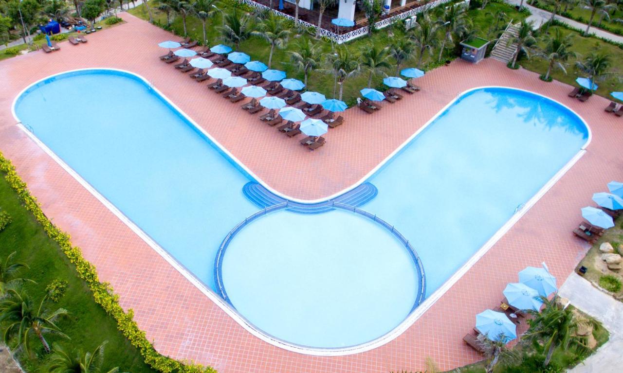 Golden Peak Resort & Spa Nha Trang Exterior photo