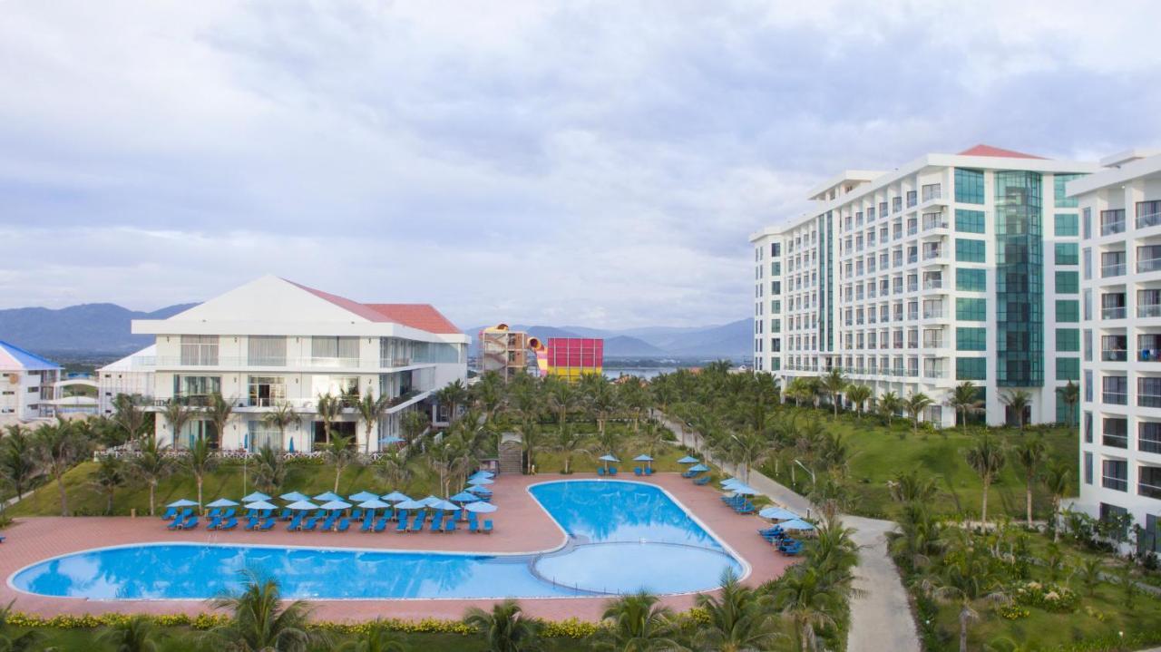 Golden Peak Resort & Spa Nha Trang Exterior photo