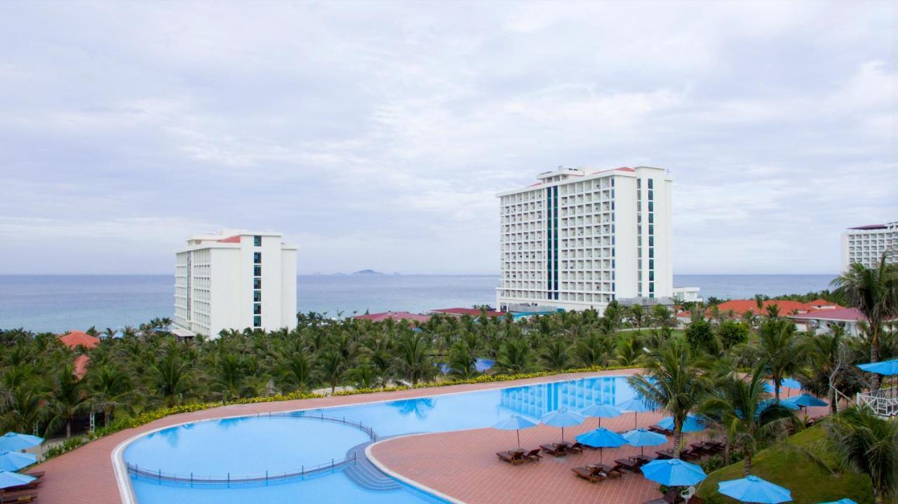 Golden Peak Resort & Spa Nha Trang Exterior photo